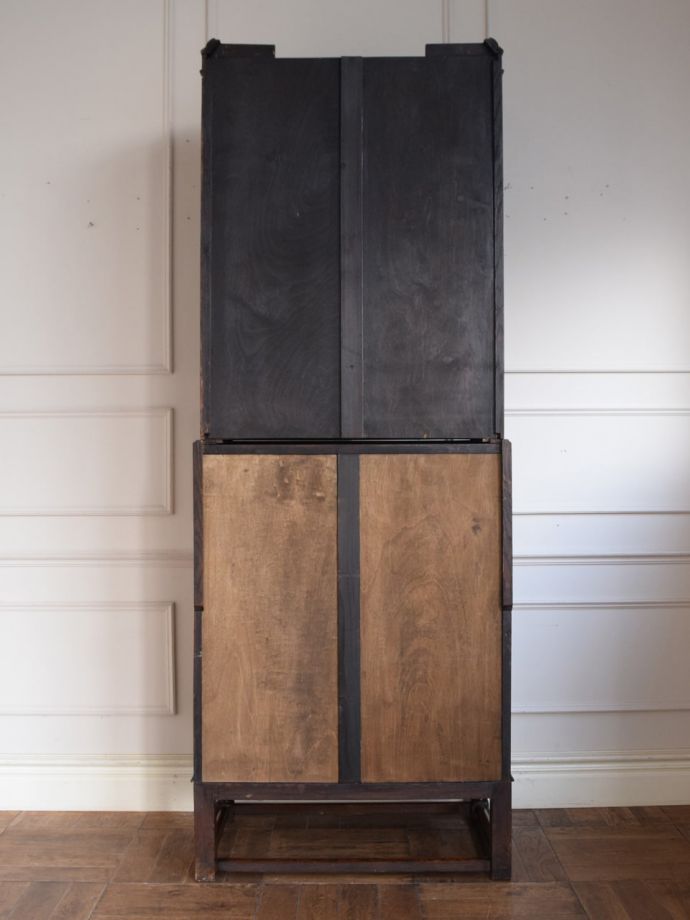 ビューローブックケースの後ろ姿