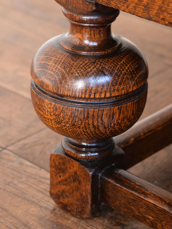 アンティーク家具の脚
