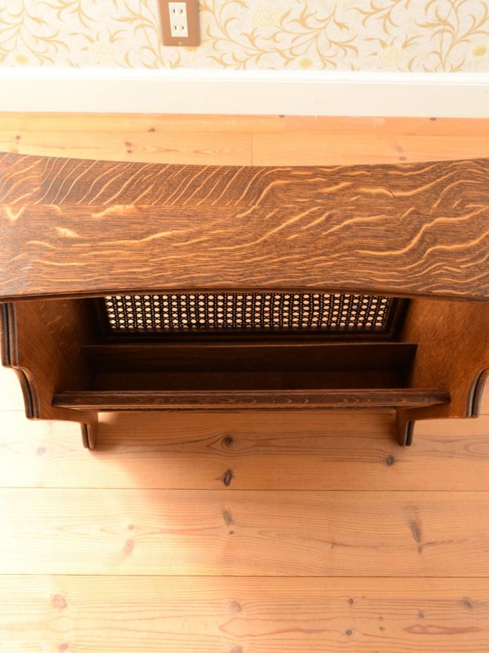 マガジンラックの天板