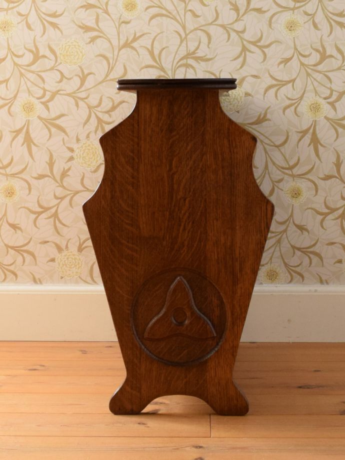 マガジンラックの側面