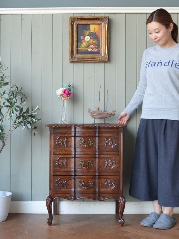 フランスのアンティークチェスト