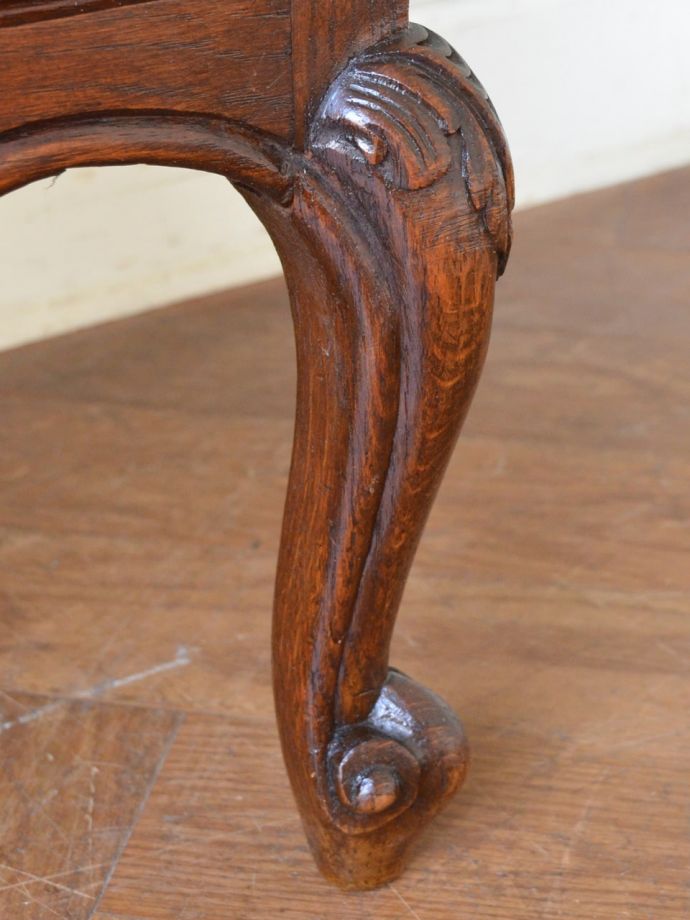 アンティーク家具の脚