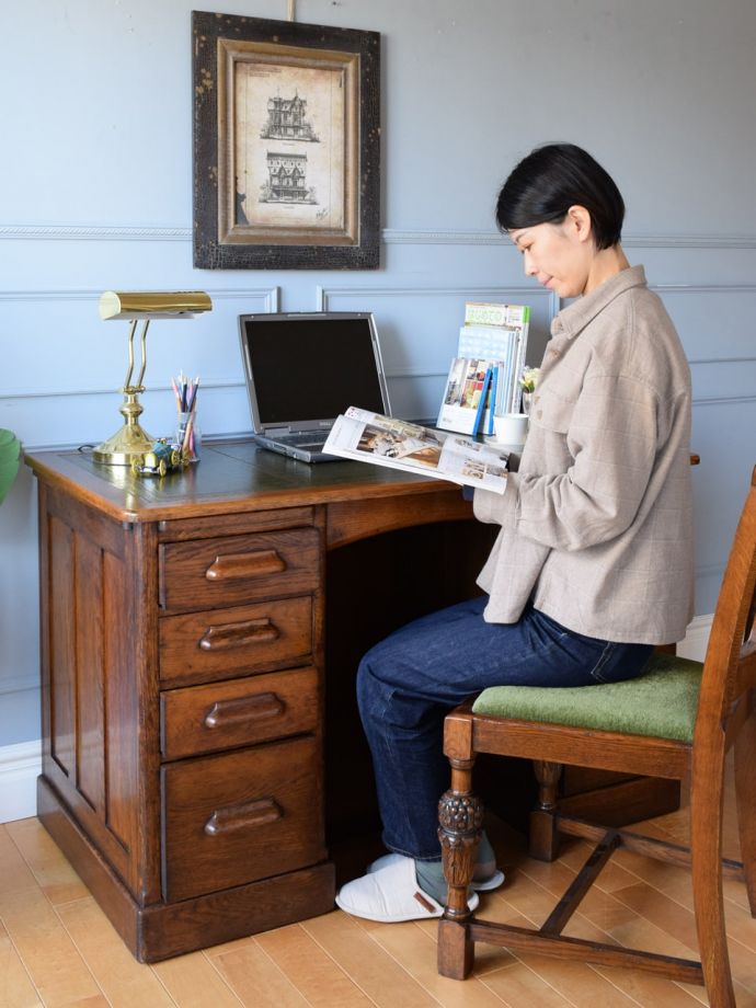 書斎机で楽しむ贅沢な時間