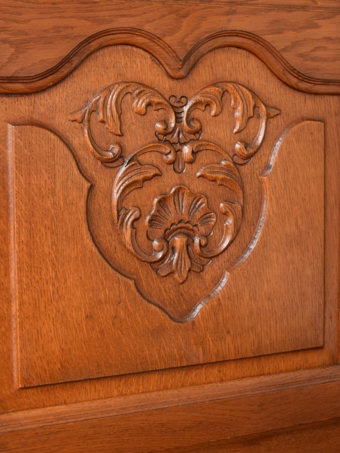 キャビネットの装飾