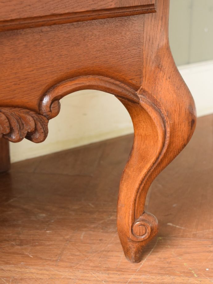 アンティーク家具の脚