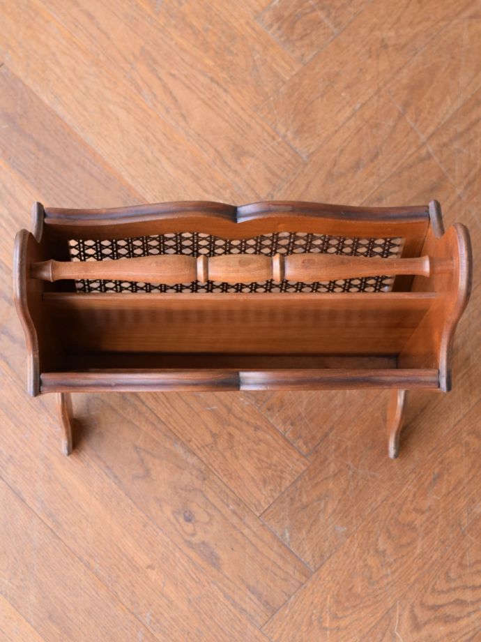 マガジンラックの中