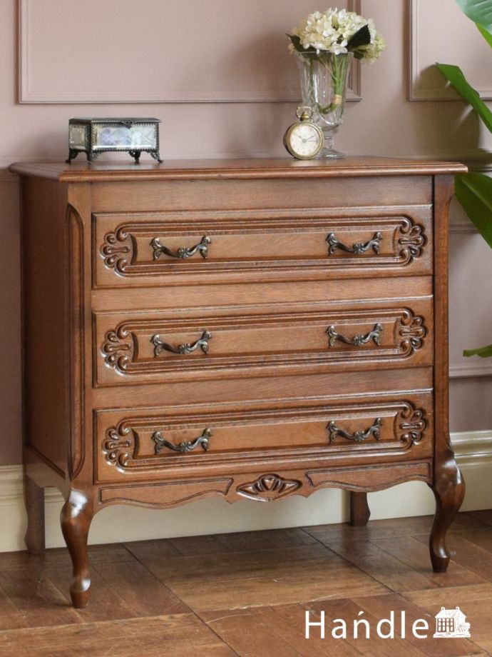 フランスのおしゃれな収納家具