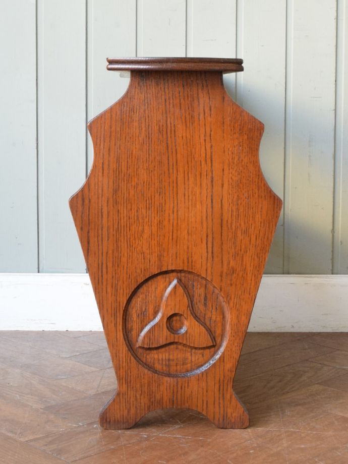 マガジンラックの側面