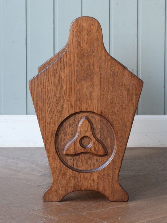 マガジンラックの側面