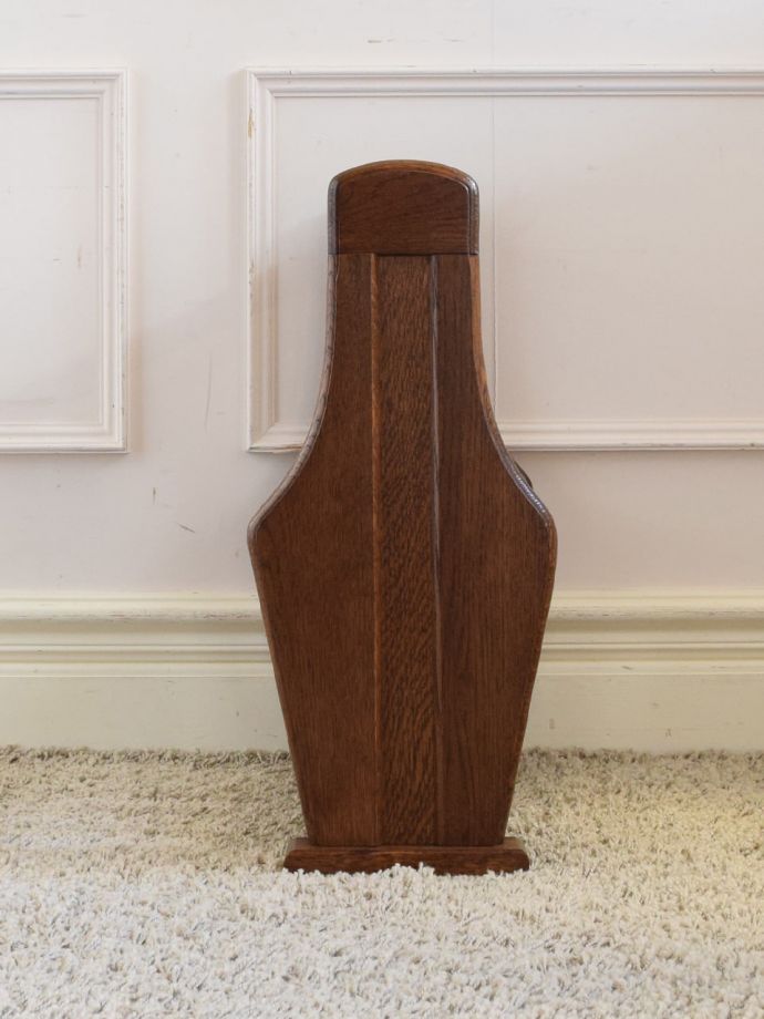 マガジンラックの側面