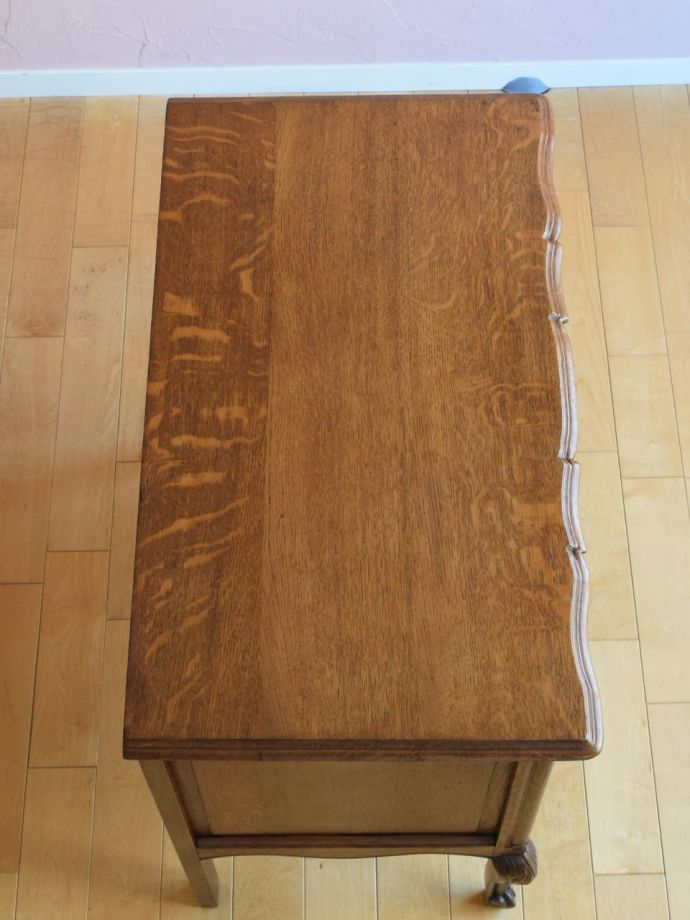 おしゃれなチェストの天板