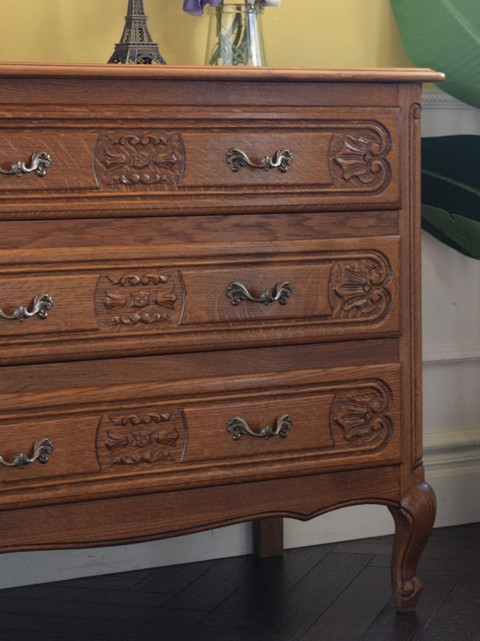 フランスのおしゃれな収納家具