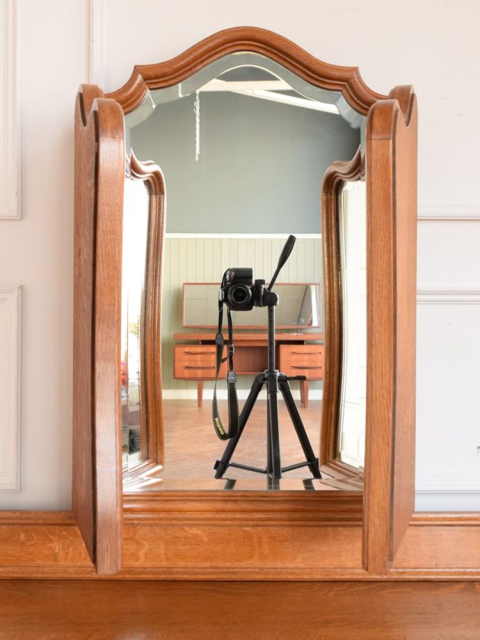 アンティークの三面鏡