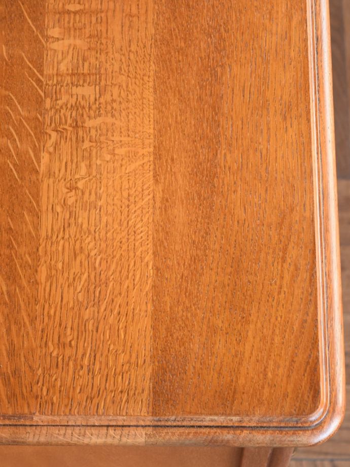 ドレッサーの天板