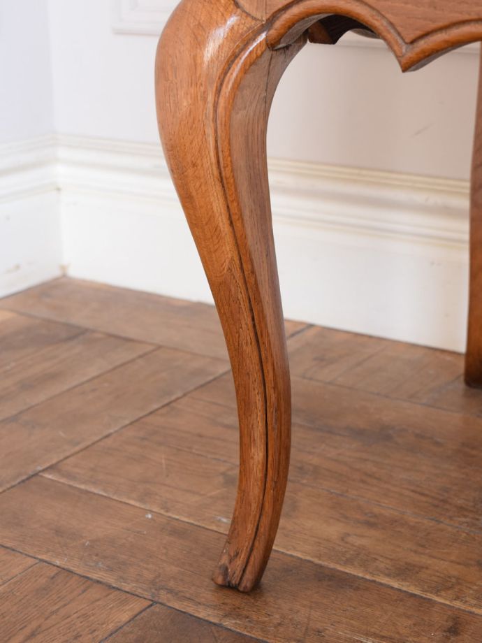 アンティーク家具の脚