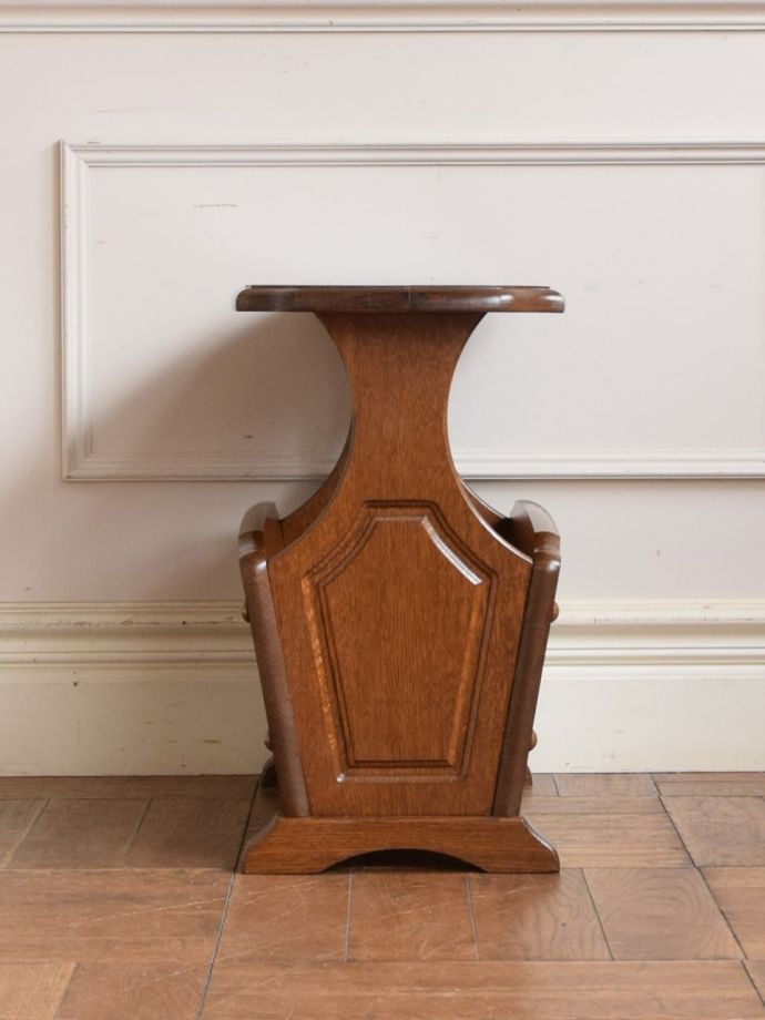 マガジンラックの側面