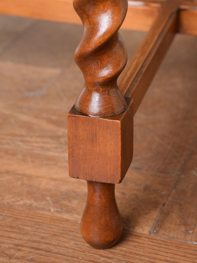 アンティーク家具の脚