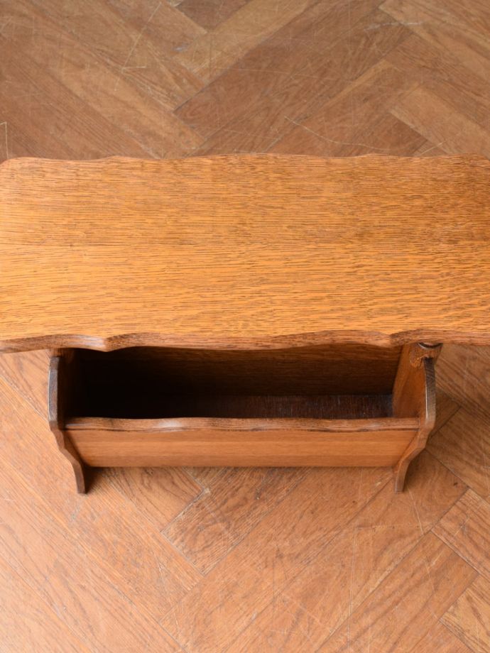 マガジンラックの天板