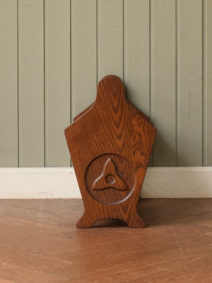 マガジンラックの側面