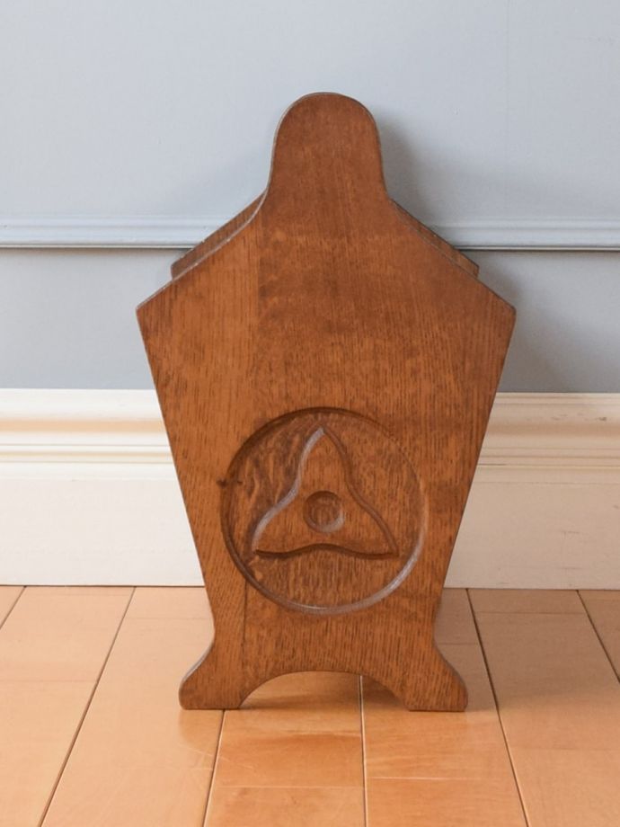 マガジンラックの側面