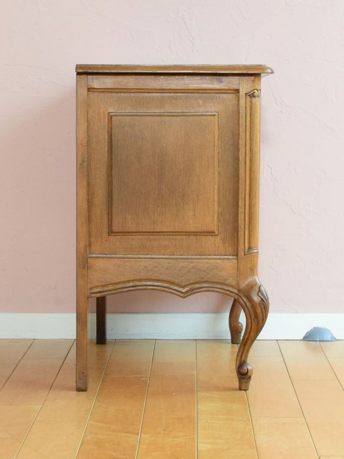 チェストの側面