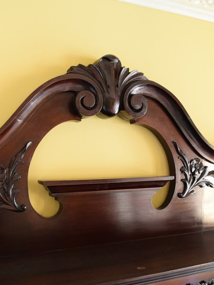 キャビネットの装飾