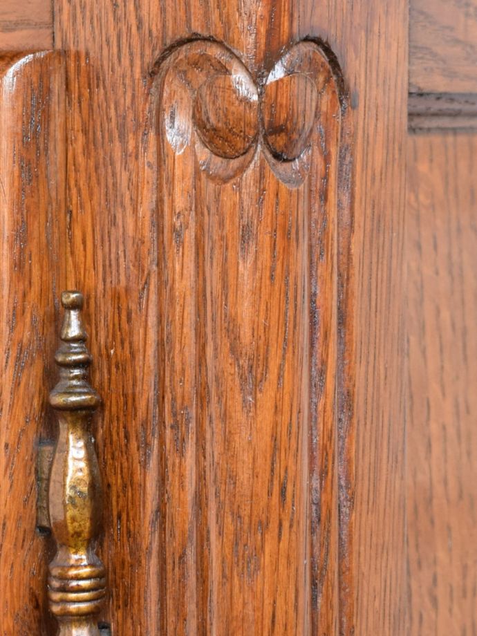 アンティークらしい彫