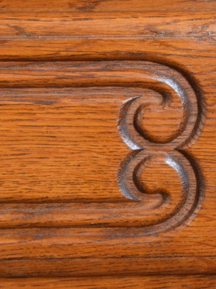 サイドボードの装飾