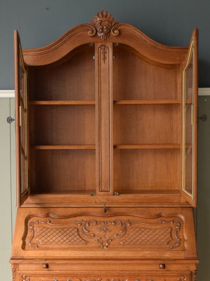 アンティークビューローの扉の中