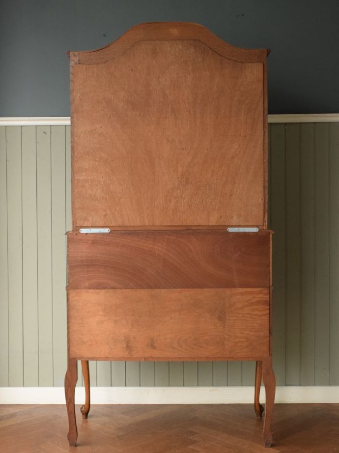 ビューローブックケースの後ろ姿