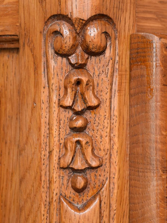 ビューローの装飾