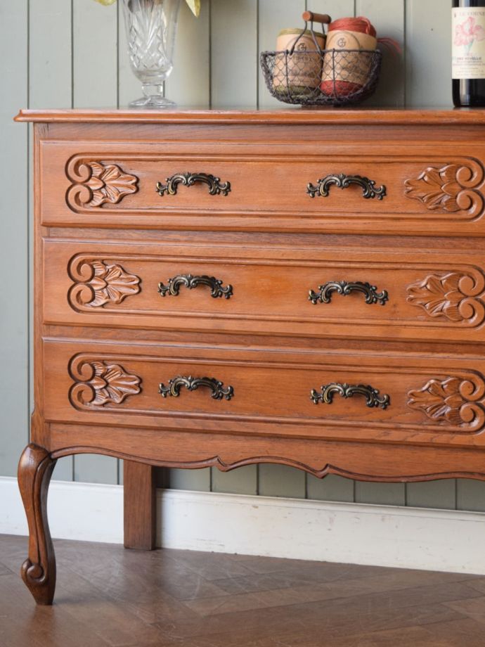 フランスのおしゃれな収納家具