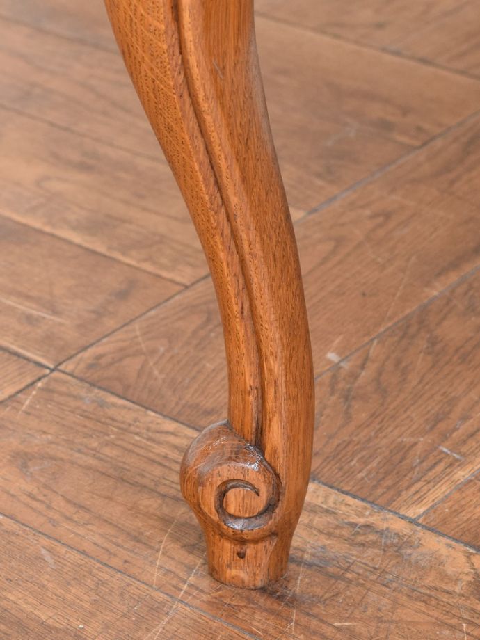 アンティークデスクの脚