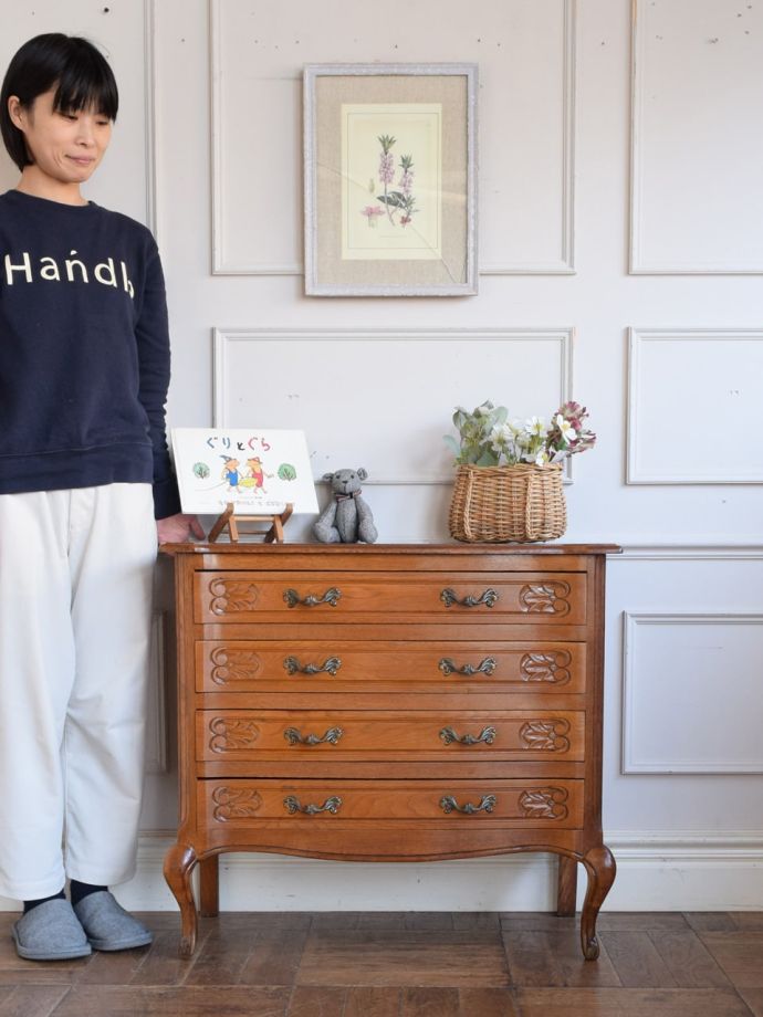 フランスのアンティークチェスト