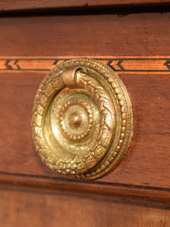 アンティーク家具の取っ手