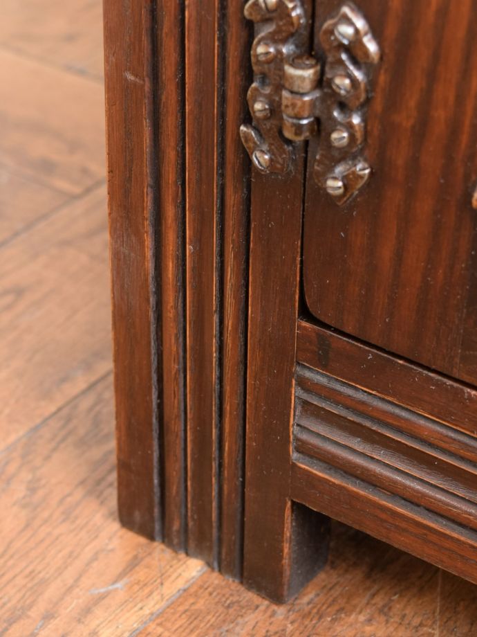 アンティーク家具の脚