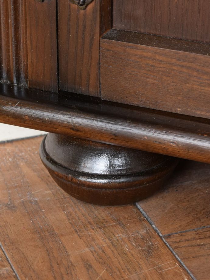 アンティーク家具の脚