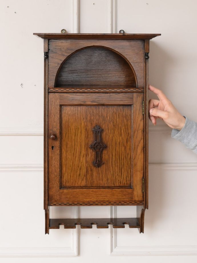 アンティークウォールキャビネット