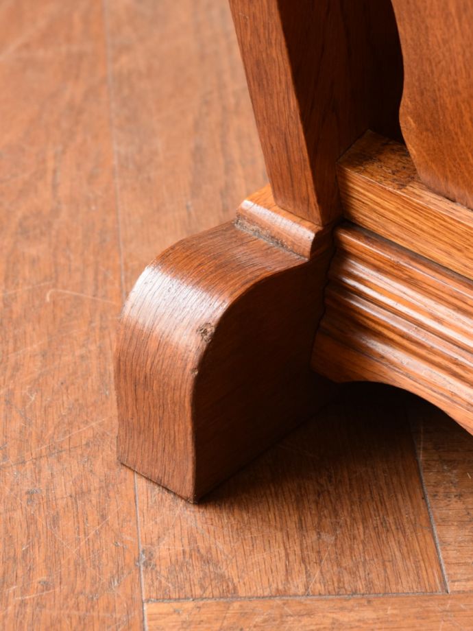 マガジンラックの脚