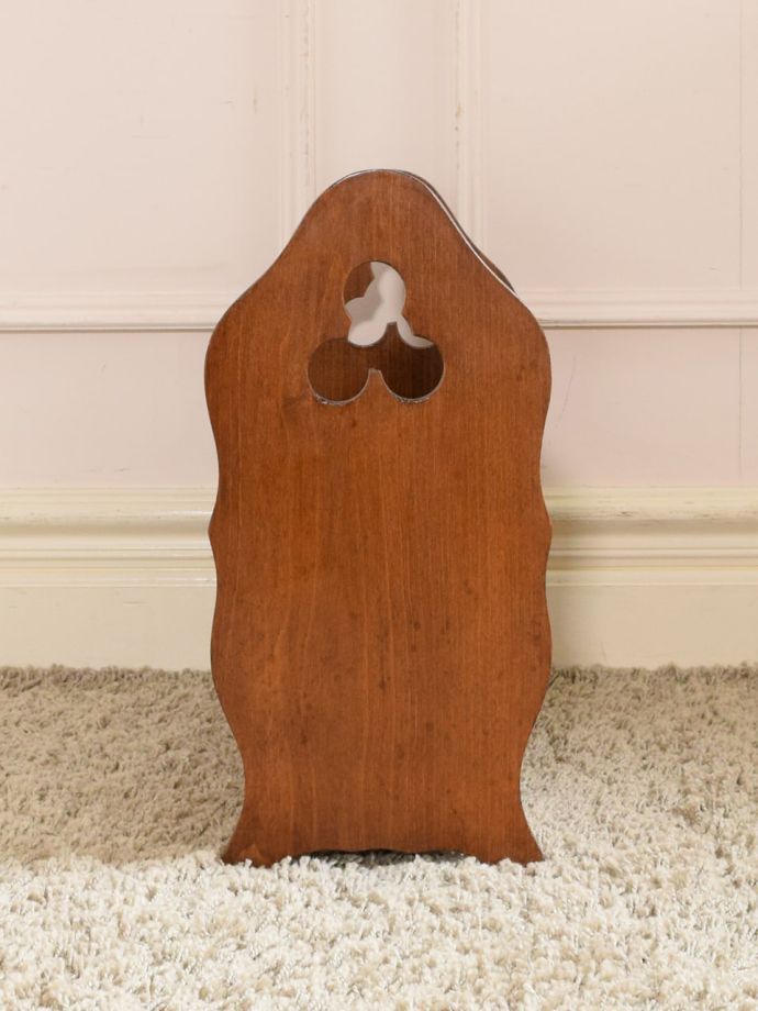 マガジンラックの側面