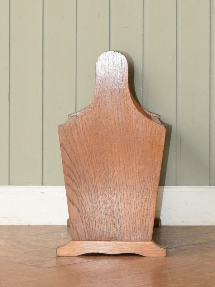 マガジンラックの側面