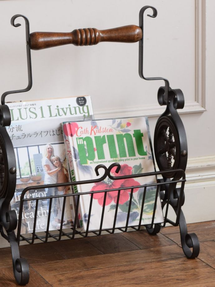 アンティークのおしゃれなマガジンラック