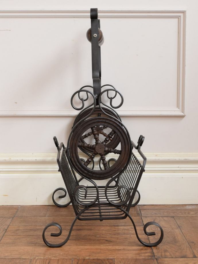 マガジンラックの側面