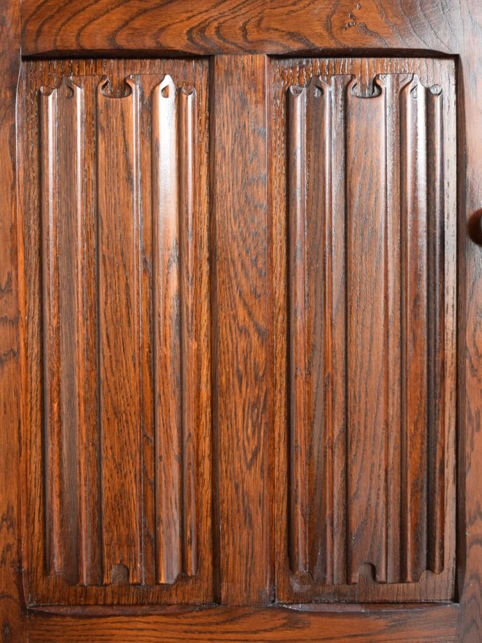 キャビネットの装飾