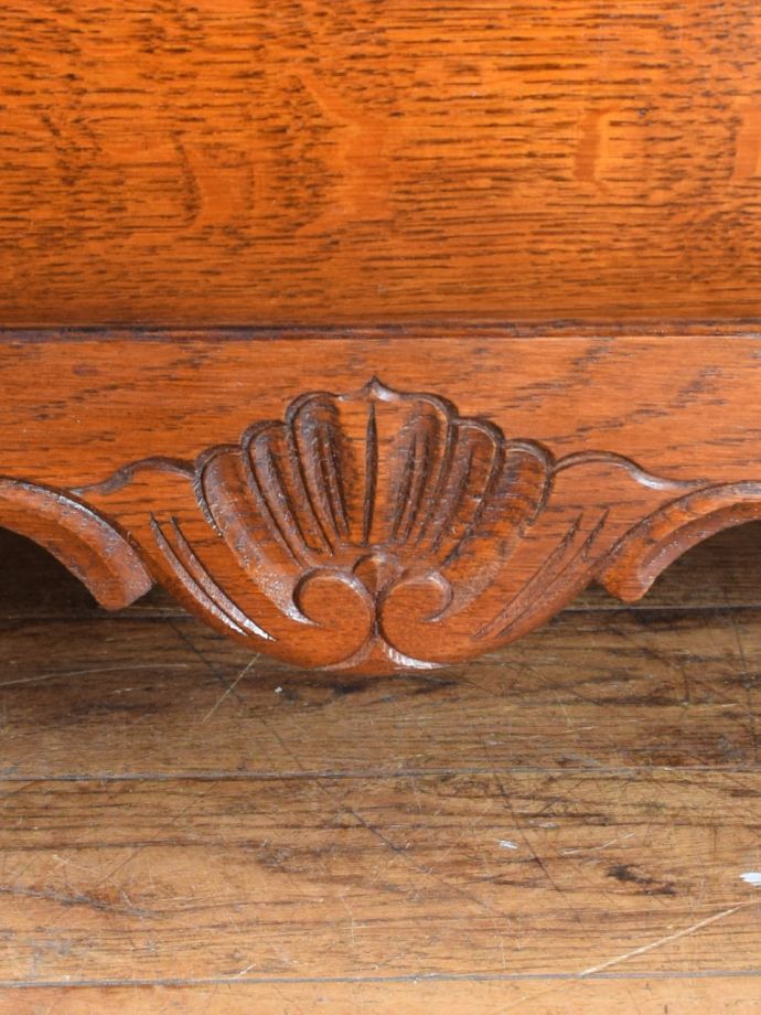 コモードの装飾