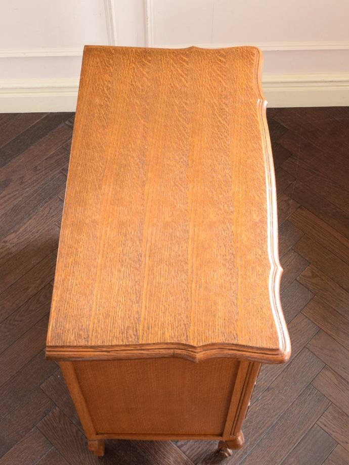 フランスのチェストの天板