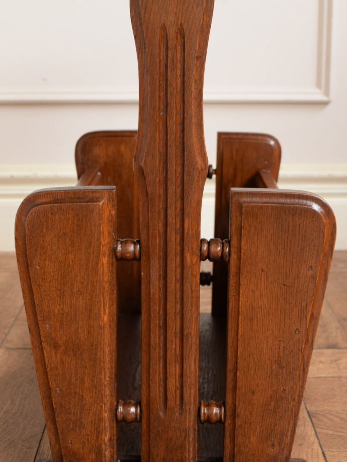 アンティーク家具らしい装飾