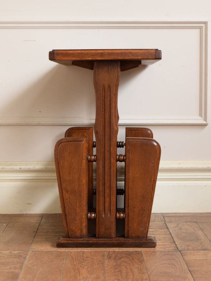 マガジンラックの側面