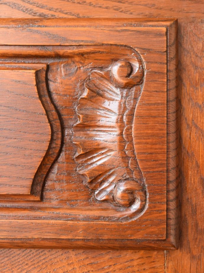 ドレッサーの装飾