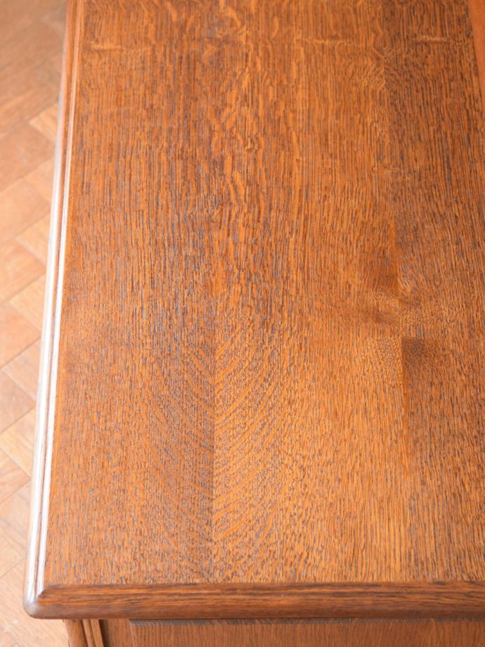 ドレッサーの天板